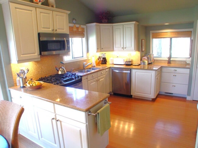 property at 3108 Eastwood Ct