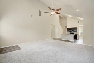 421 Pentire Way in Hutto, TX - Building Photo - Building Photo