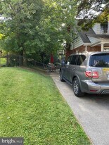 4411 Edgefield Rd in Kensington, MD - Building Photo