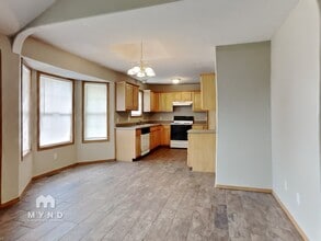 2628 E Moonlight St in Republic, MO - Building Photo - Building Photo