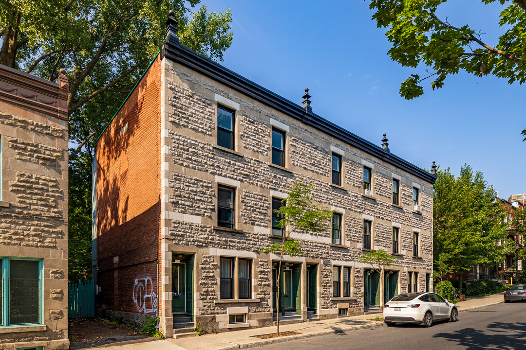 2214-2230 Panet Rue in Montréal, QC - Building Photo