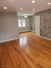 43 Conforti Ave in West Orange, NJ - Building Photo - Building Photo