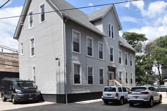 property at 3234 N Clark St