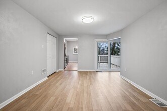 1130 Brabec St in Pittsburgh, PA - Building Photo - Building Photo