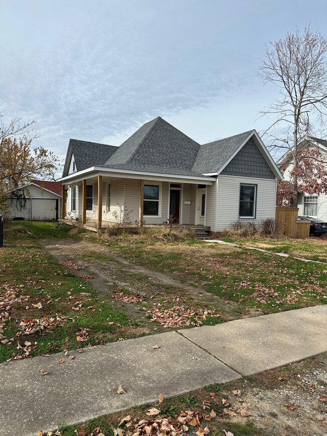 property at 316 N 3rd St