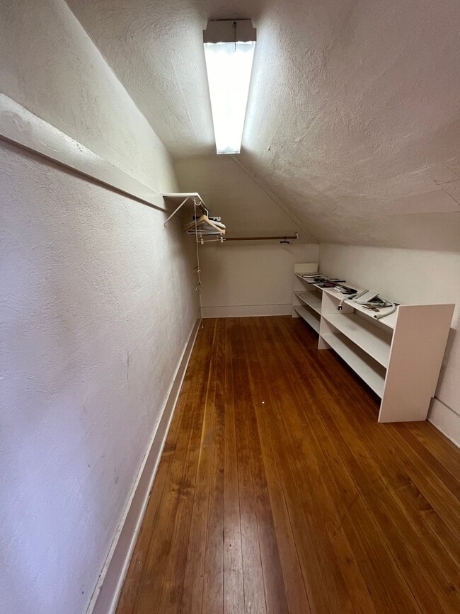 1402 SE 32nd Ave in Portland, OR - Building Photo - Building Photo