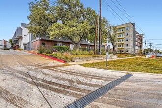 5924 S Congress Ave in Austin, TX - Building Photo - Building Photo