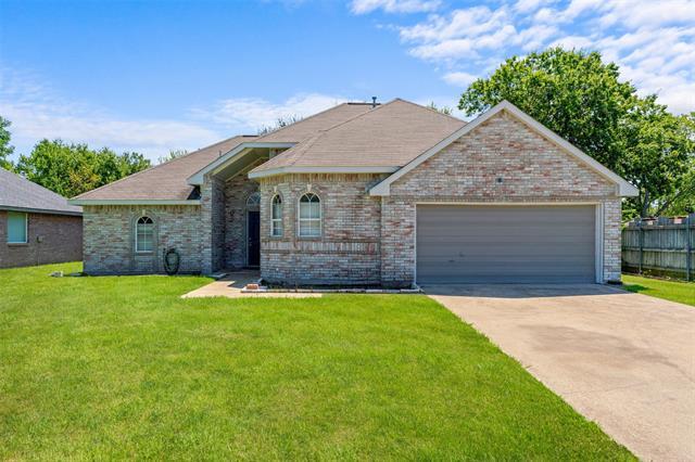 902 York St in Forney, TX - Building Photo