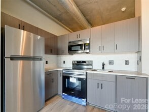 505 E 6th St in Charlotte, NC - Foto de edificio - Building Photo