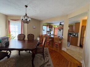 7 Englewood Ave, Unit 2 in Worcester, MA - Foto de edificio - Building Photo