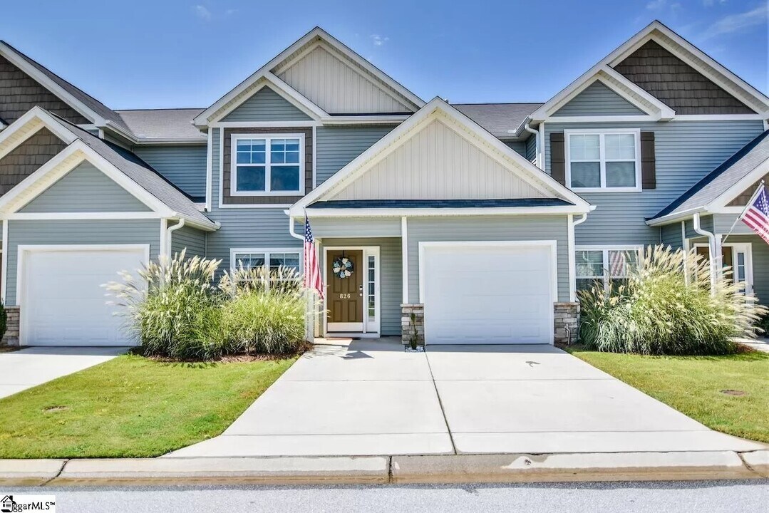 826 Stonebriar St in Simpsonville, SC - Building Photo
