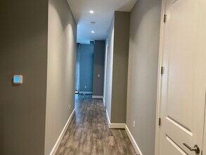 1211 Caroline St in Houston, TX - Building Photo - Building Photo