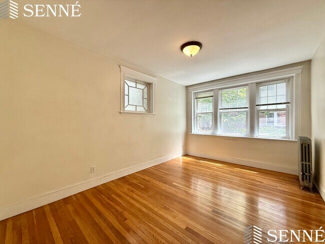 1709 Cambridge St, Unit 3 in Cambridge, MA - Building Photo - Building Photo