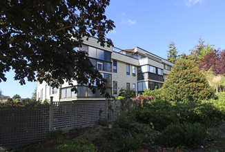 Hillside House in White Rock, BC - Building Photo - Building Photo