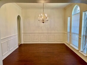 105 Hirth Dr in Crowley, TX - Building Photo - Building Photo