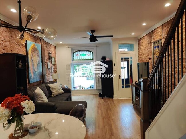 property at 510 S Kenwood Ave