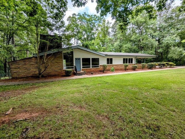 4254 Asbury Church Rd in Lincolnton, NC - Building Photo - Building Photo