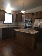 6038 59th St S in Fargo, ND - Building Photo - Building Photo