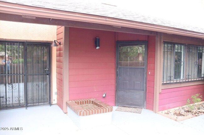 1762 Corte Encantada in Sierra Vista, AZ - Building Photo - Building Photo