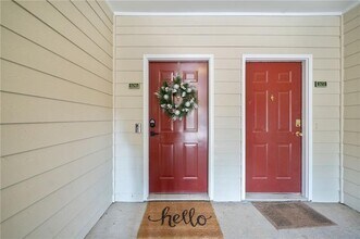 106 Spring Heights Ln in Smyrna, GA - Building Photo - Building Photo