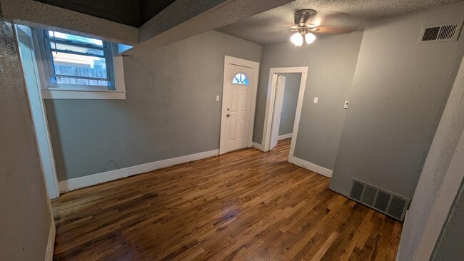 property at 400 E 9th St