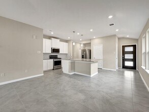 6716 Chinapkin Oak Ln in Conroe, TX - Building Photo - Building Photo