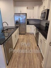 923 SE Broad St in Murfreesboro, TN - Building Photo - Building Photo