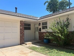 7605 NW 25th Terrace in Bethany, OK - Building Photo - Building Photo