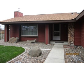 2539 S Underwood St in Kennewick, WA - Building Photo