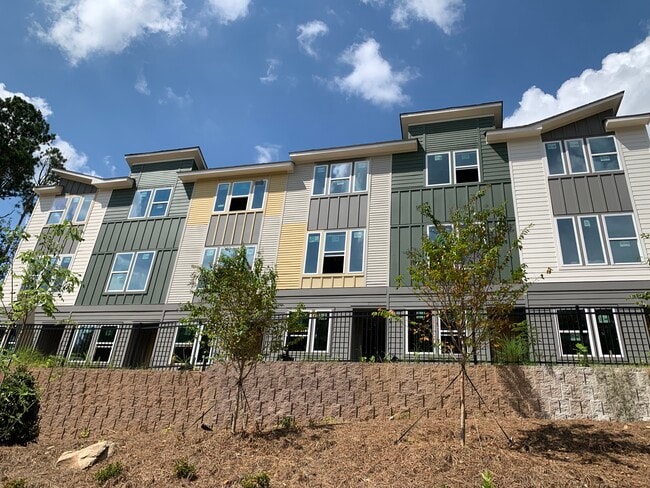 property at 1505 Layton Ln NW