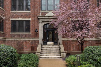 RES Condos in Brookline, MA - Foto de edificio - Building Photo