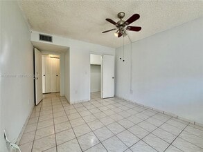 901 SW 37th Ave in Miami, FL - Building Photo - Building Photo
