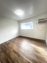 3149 Center St in Miami, FL - Foto de edificio - Building Photo