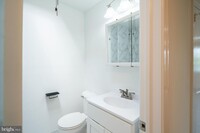 401 PLEASANT St photo'