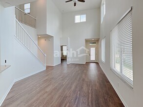 8905 Ashford Gables Ct in Tampa, FL - Building Photo - Building Photo