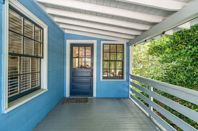 The Bungalow in Wrightsville Beach, NC - Building Photo - Building Photo