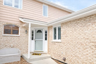 7714 Northfield Ln in Tinley Park, IL - Building Photo - Building Photo