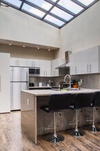 225 E Michigan St in Milwaukee, WI - Building Photo - Building Photo