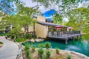 3113 Raintree Cir in Culver City, CA - Building Photo