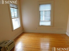 18 Ellery St, Unit 2 in Cambridge, MA - Building Photo - Building Photo