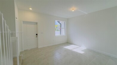 2621 SE 27th Dr in Homestead, FL - Building Photo - Building Photo