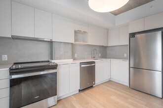 2600 Boul. Cavendish in Montréal, QC - Building Photo - Building Photo