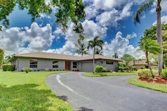 637 NW 100th Ln in Coral Springs, FL - Building Photo - Building Photo