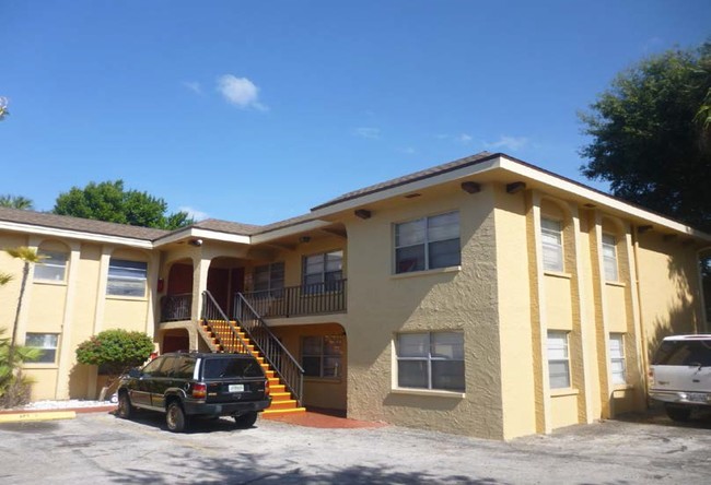 Pierce Street Apartments in Clearwater, FL - Building Photo - Building Photo