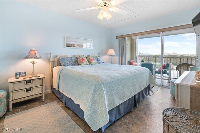 25901 Hickory Blvd in Bonita Springs, FL - Foto de edificio - Building Photo