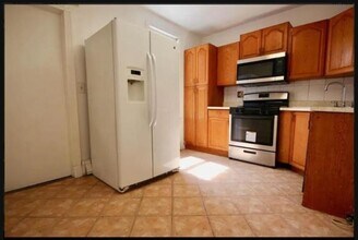 204 Sherman Ave in Jersey City, NJ - Building Photo - Building Photo