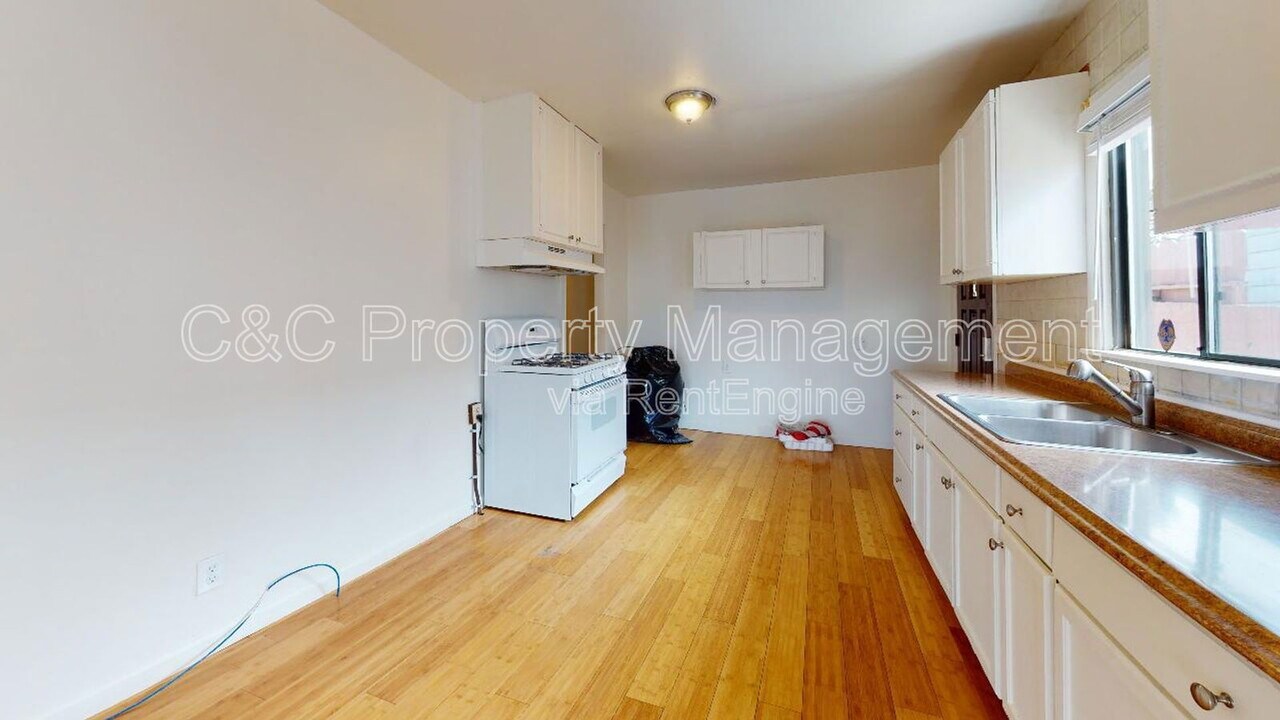 429 Reindollar Ave in Marina, CA - Building Photo
