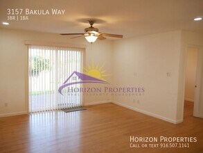 3157 Bakula Way in Sacramento, CA - Building Photo - Building Photo