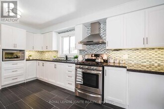 753 Morrish Rd in Toronto, ON - Building Photo - Building Photo