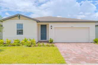 2764 San Marco Wy in Winter Haven, FL - Building Photo - Building Photo